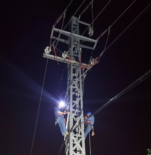 通過供電部分連夜搶修，快速康復了供電